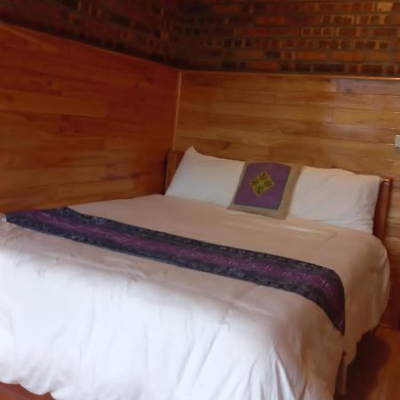 Indigo Snail Boutique Hmong Homestay Sapa Exterior foto